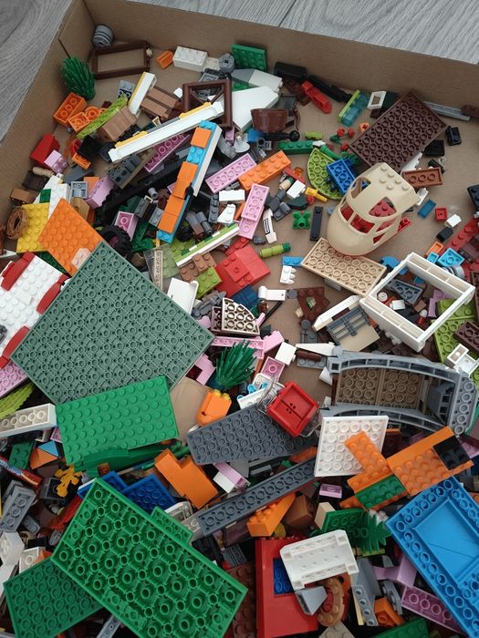 Vand 4 kg de lego