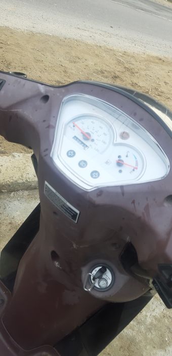 Scuter Zahara schimb