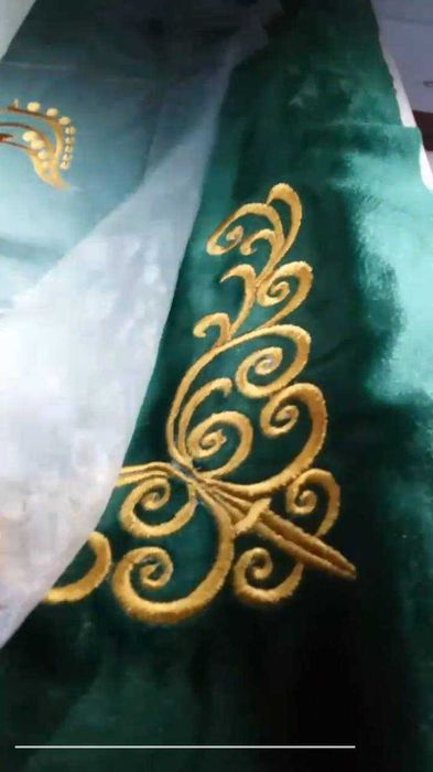 Срочно!  Вышивальная машинка eXpressive 830