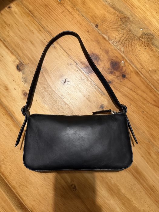 Кожена чата Mango