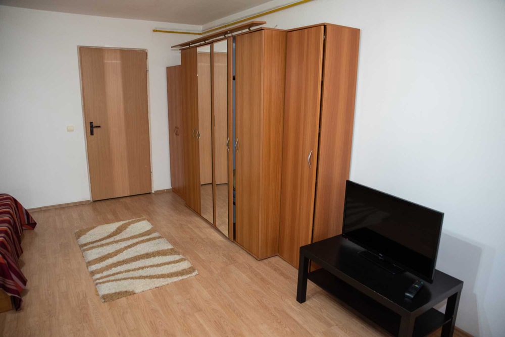 Particular inchiriez Garsoniera 44mp Colentina