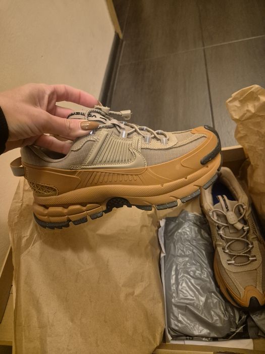 Маратонки NIKE W