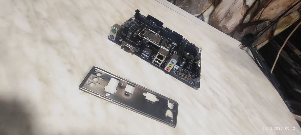 Материнская плата Gigabyte H110