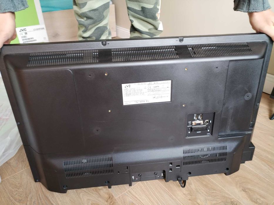 JVC -32инча за ремонт или за части