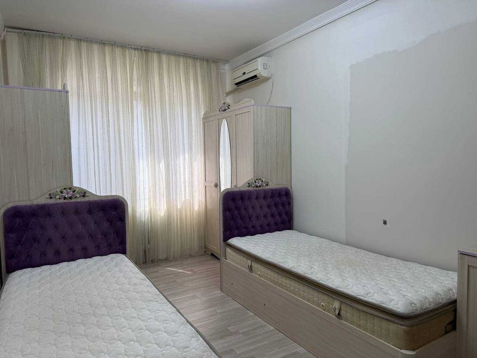 Сдается в аренду 4 комнатная квартира у Гранд Мир отеля ,  160 м.кв