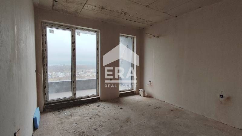 Продава се Тристаен апартамент в Варна, Владислав Варненчик - 92 кв.м за 1522 €/кв.м - Снимка #2