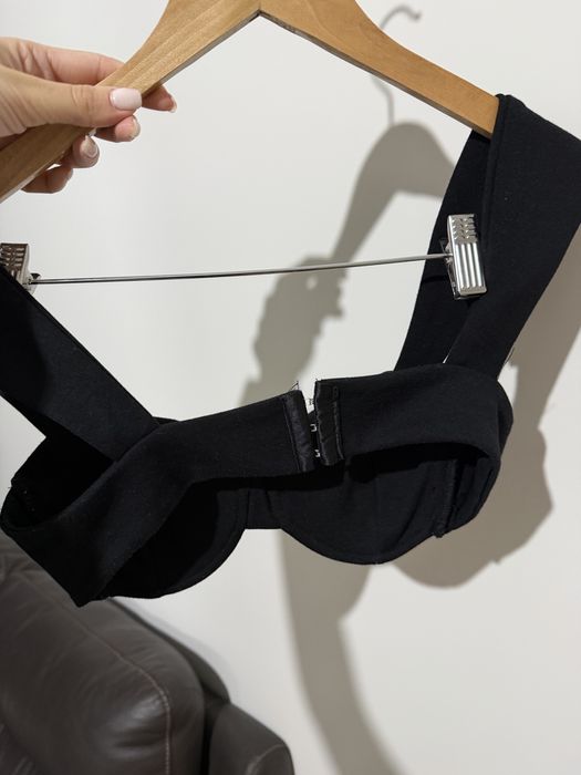 Черен топ чисто нов