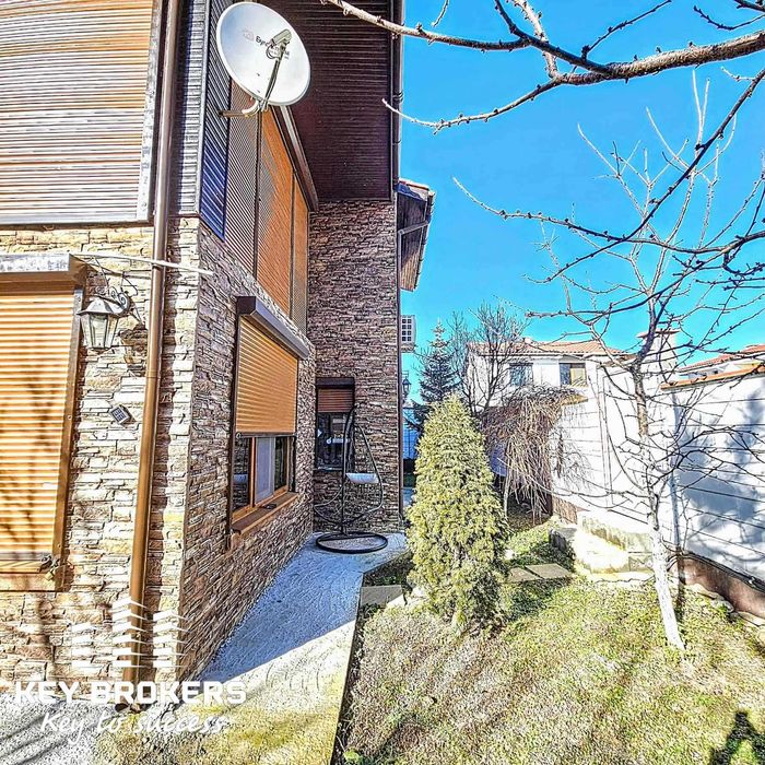 Продава се Къща в с. Гюльовца, Област Бургас - 119 кв.м за 1975 €/кв.м - Снимка #3