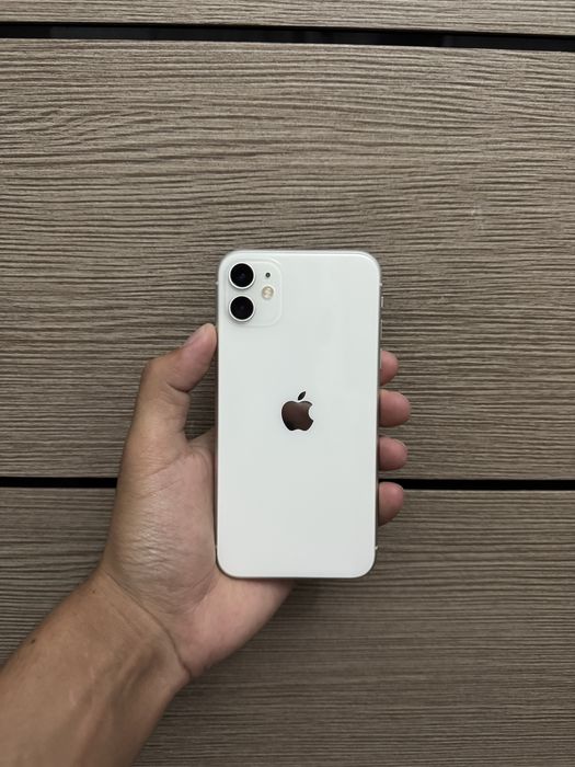 Айфон 11 с коробкой