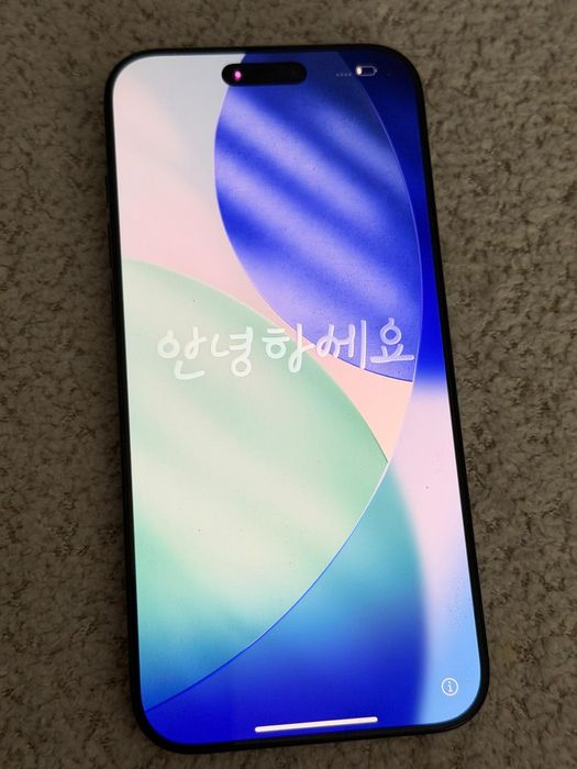Iphone 16  pro max in stare aproape nou