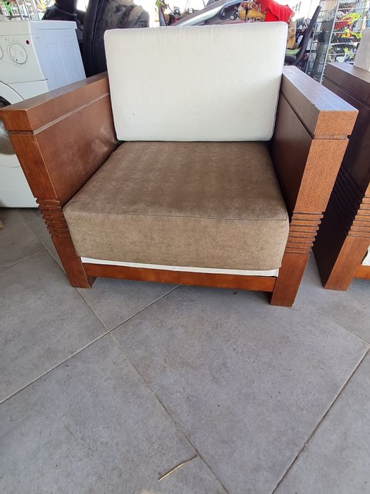 Продавам изгодно мека мебел