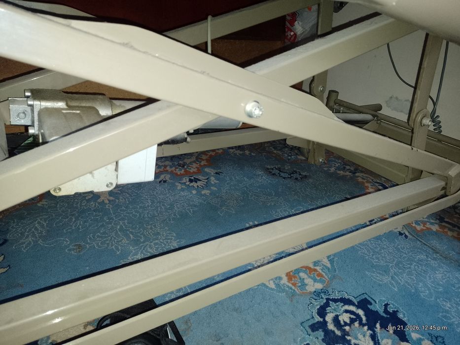 Vând pat medical profesional Elveţia  brandul SACON  AG  28000 lei