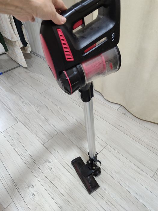 Вертикальный пылесос Okami v50