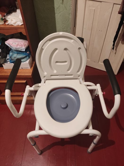 Санитарный стул МК 40 новый