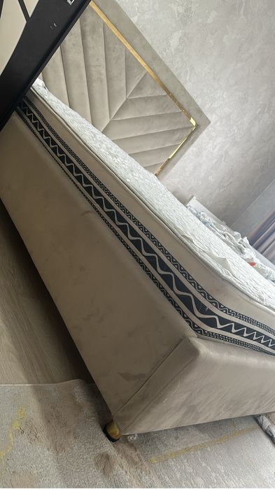 Кровать двуспальный