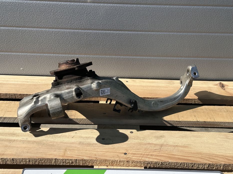 Десен шенкел AUDI A8 D5 4N0407242B