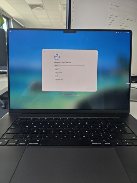 Apple MacBook Pro 16" M3 Pro 18GB RAM 512GB SSD, Space Black