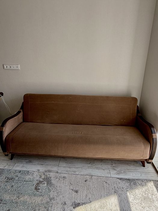 Продается диван в отличном состоянии
