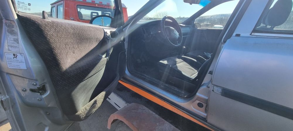 Opel vectra b 1.6i на части