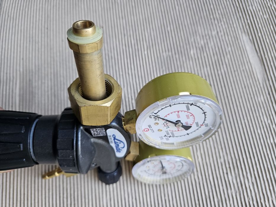 Regulator linde 300bar / 16bar Azot