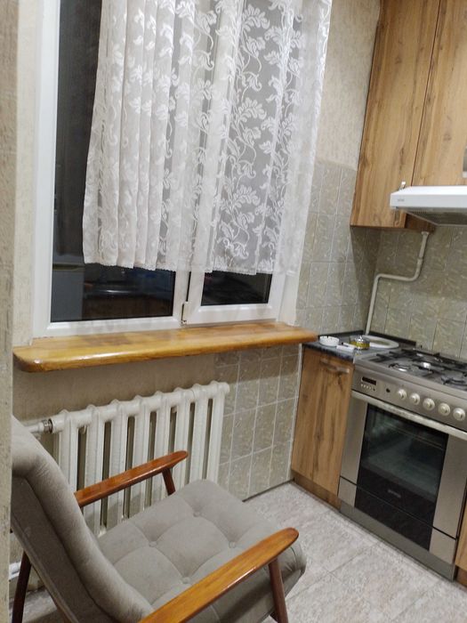 продаю     1  комнатную   квартиру      на    чиланзаре.