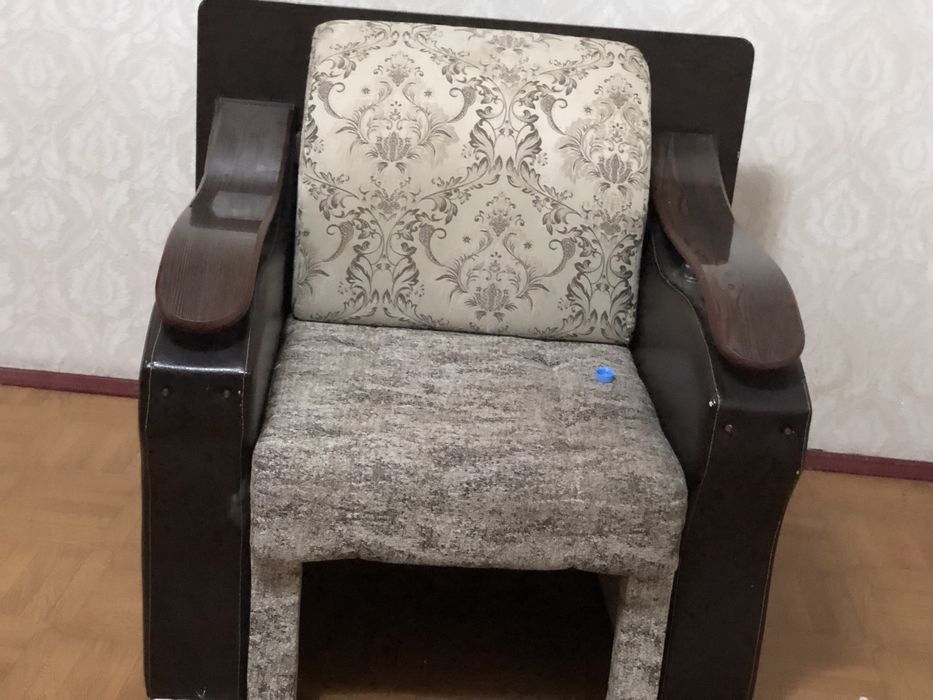 Продам диван сост идиально