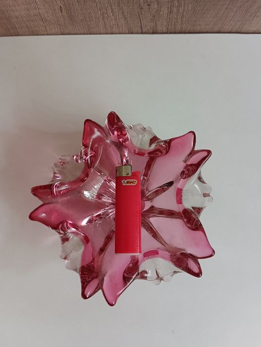 Продам вазочку .