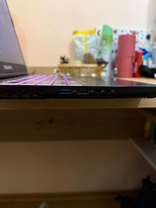 Геймърски лаптоп Gaming laptop GIGABYTE G5