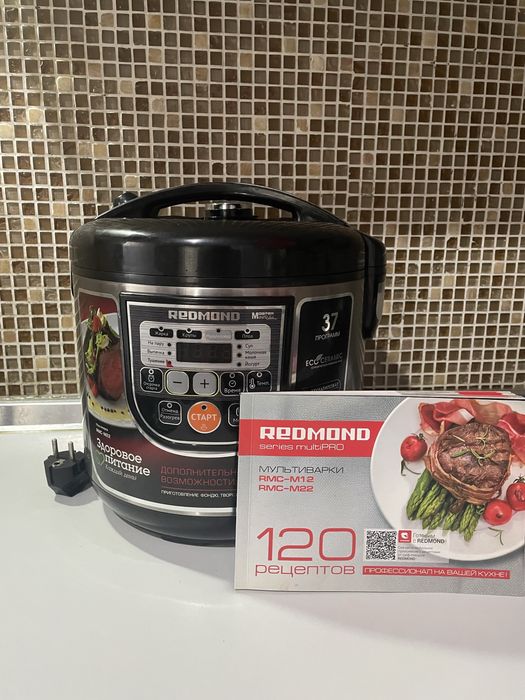 Мультиварка Redmond RMC-M22