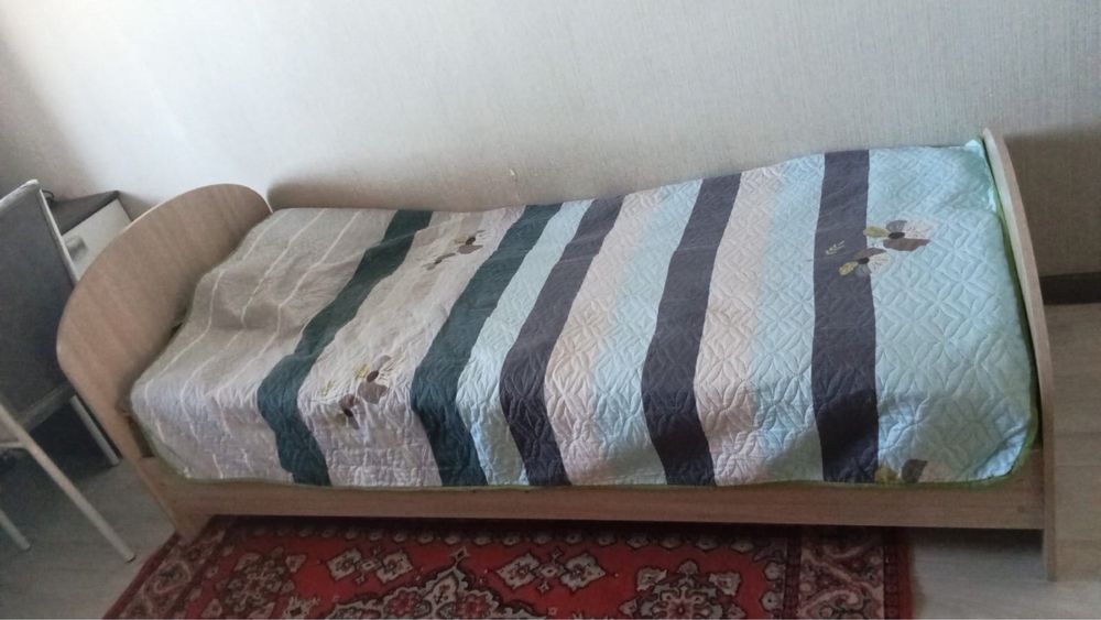 Диван сатылады таза + матрас пен