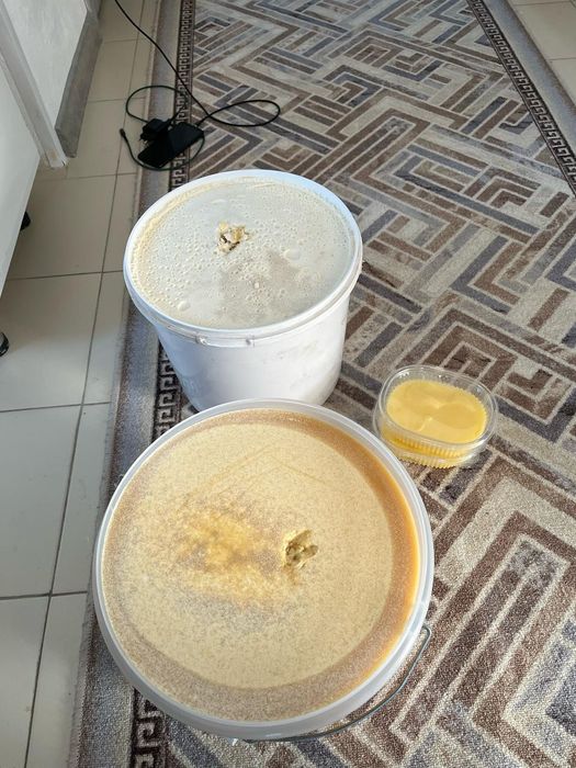 Мёд разные 1кг по 2000тенге