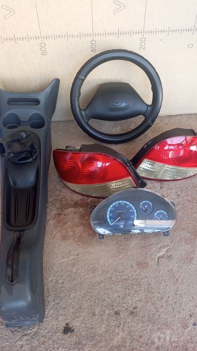 Matiz salon zapchas I zadni stop kamplekt sotiladi
