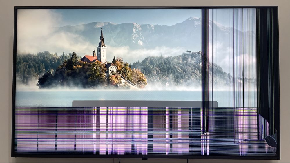 LG 50UQ80006LB со сломанным дисплеем