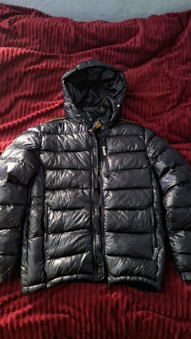 Vând geaca left Point neagră