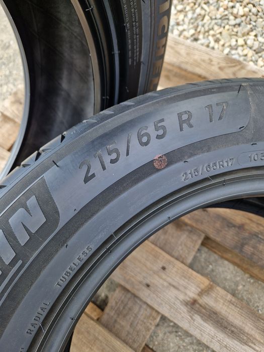 2anvelope vara 215 65 17 Michelin(profil 80% dot 2023)