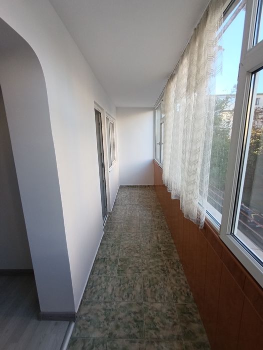 2 camere renovat, balcon mare, etaj 2