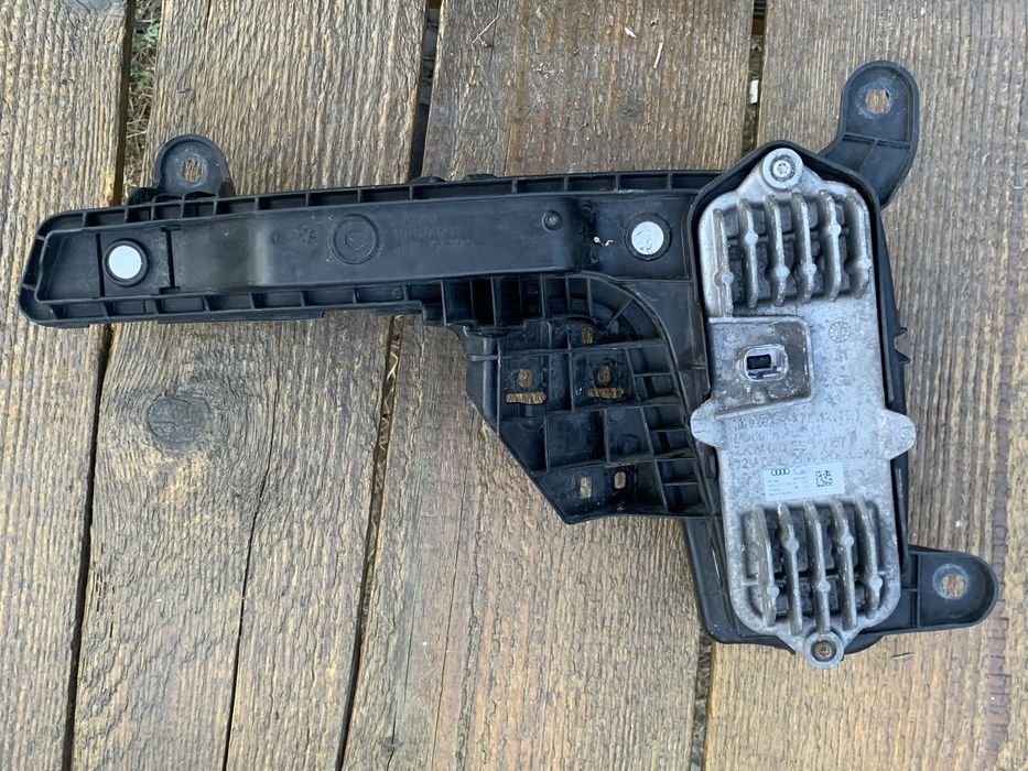 Халоген Ауди/Audi Q7 E-tron