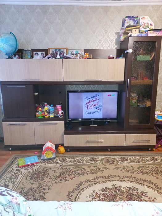 Продам горку в гостиную