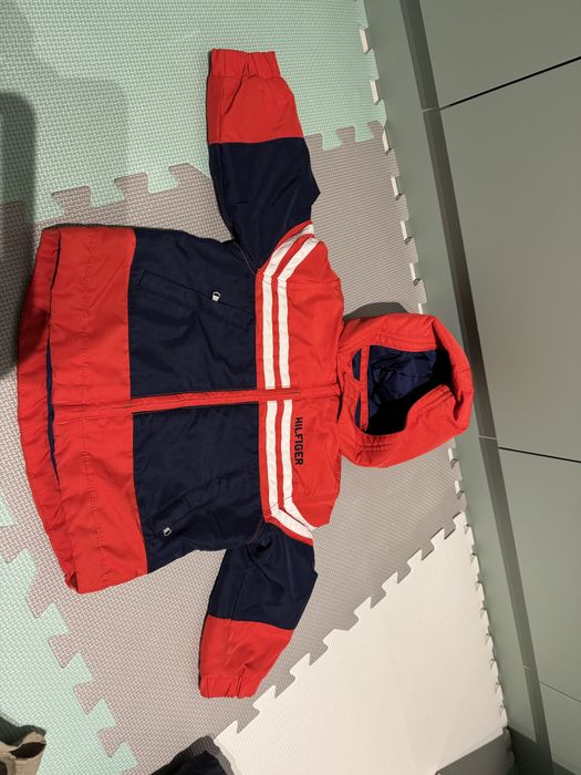 Geaca Tommy, in stare foarte buna