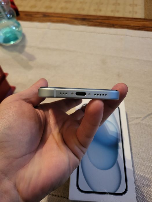 Vand Iphone 15, 128gb ,86% baterie