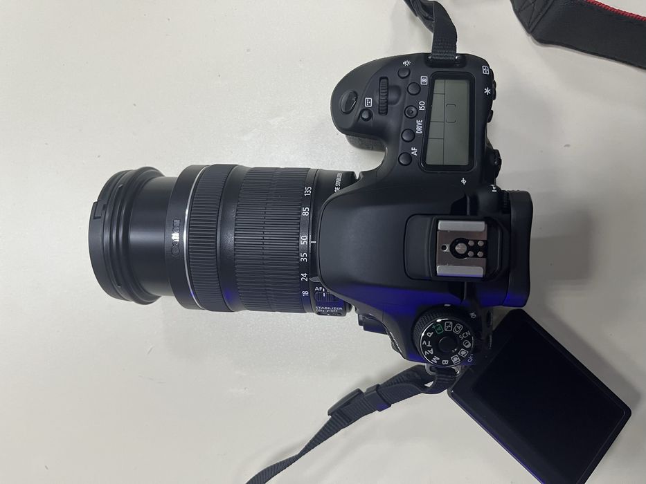 Фотоаппарат CANON D80