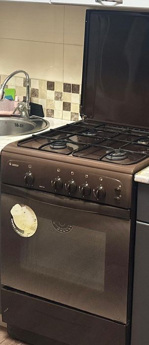 Срочно продается газ плита Gefest