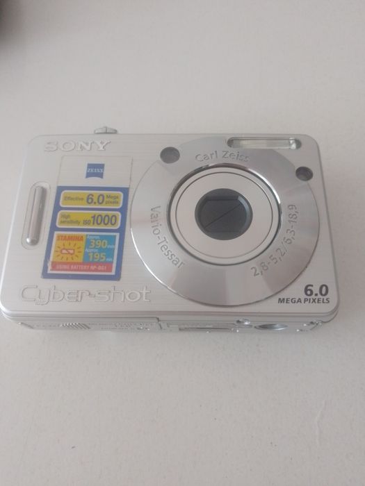 Продам фотоаппарат Sony