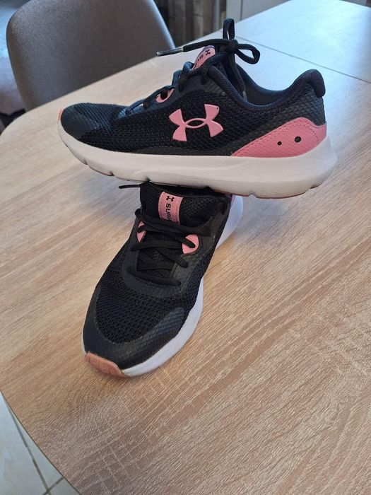 Маратонки under armour