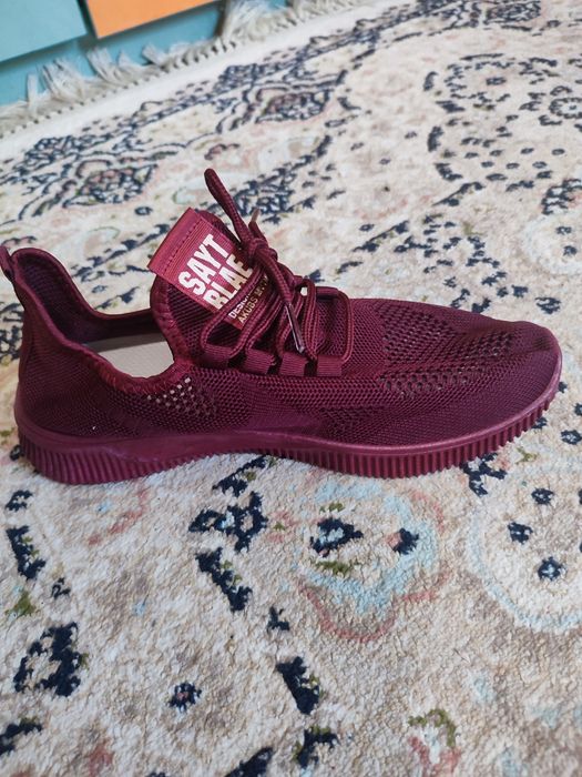 Продам мужскую обувь.