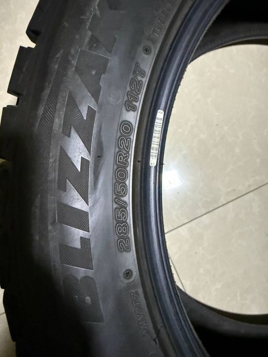 BLIZZAK 285/50 R20