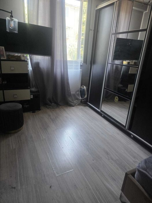 Vand apartament 2 cam apropiere metrou