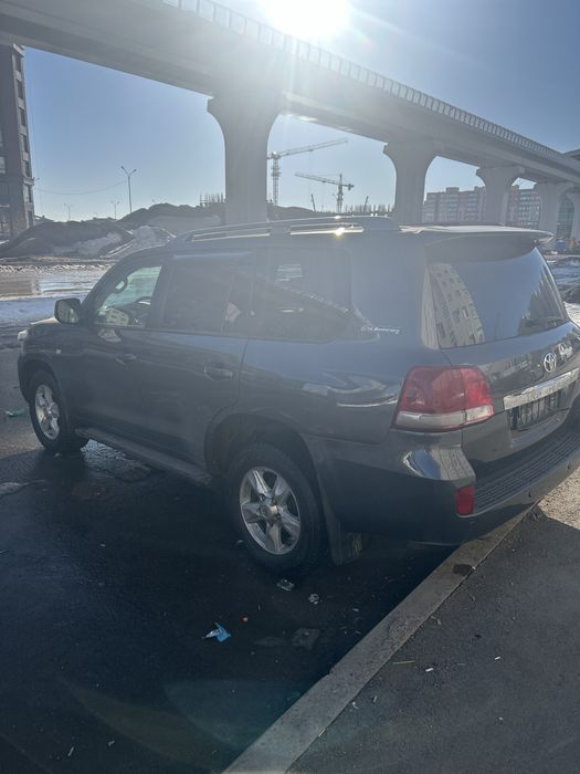 Land Cruiser 200 60th