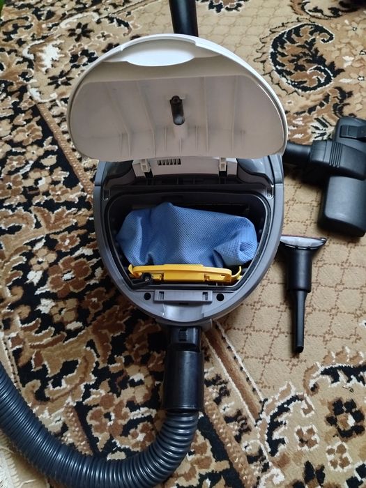 Пылесос Бестон кантейнер