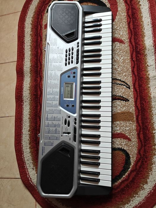 Orga Casio cu 61 clape – stare bună, funcțională